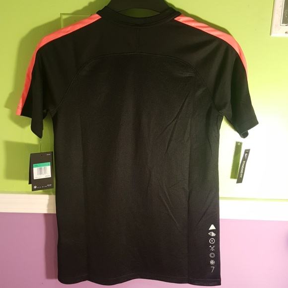 ⛔SOLD⛔ Nike CR7 Dri-Fit Training Top NWT - Picture 2 of 8